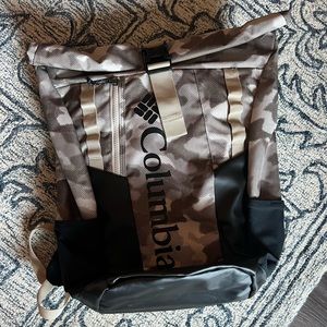 Columbia Convey 25L Rolltop Daypack Desert Camo